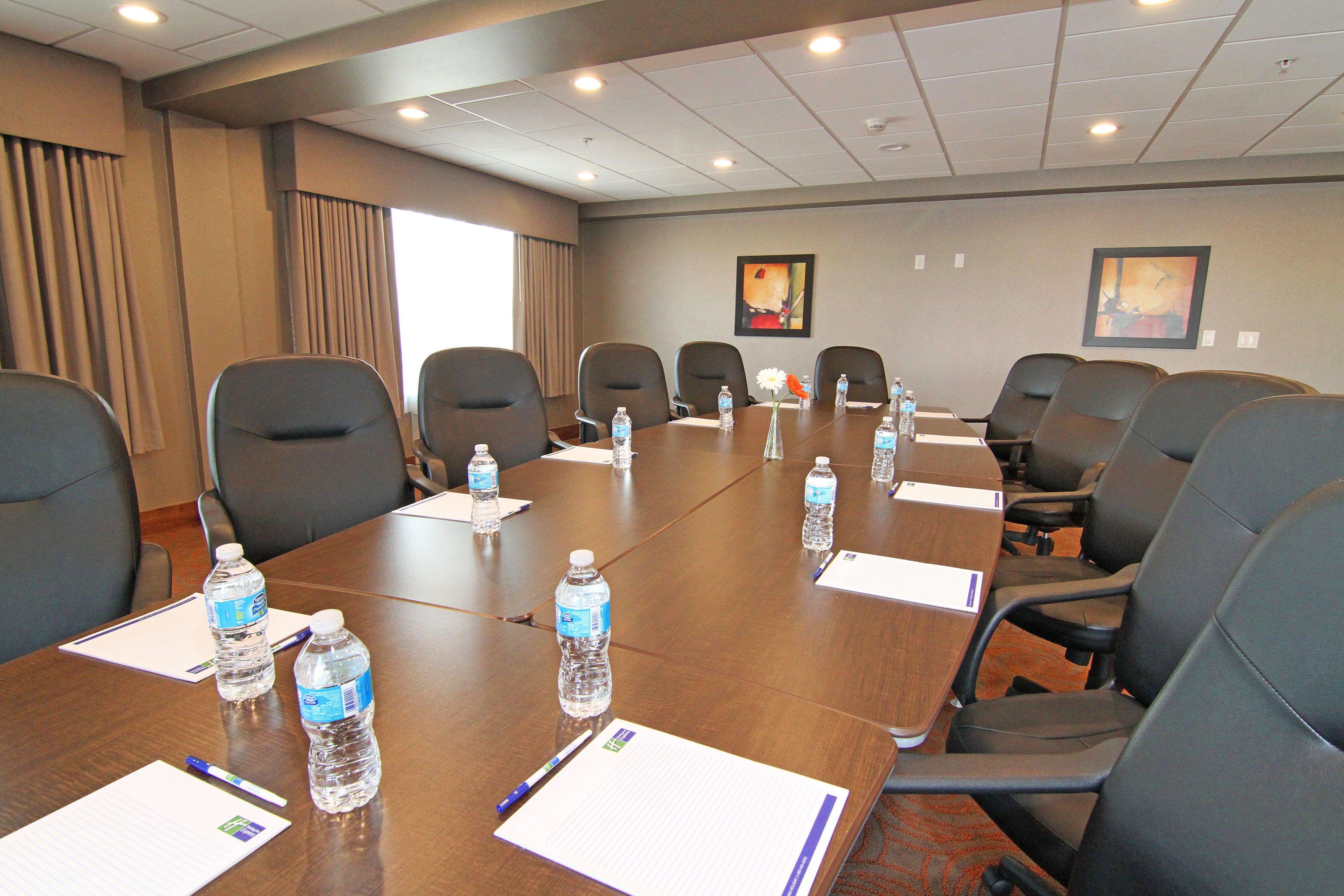 Express And By Ihg 3* Calgary