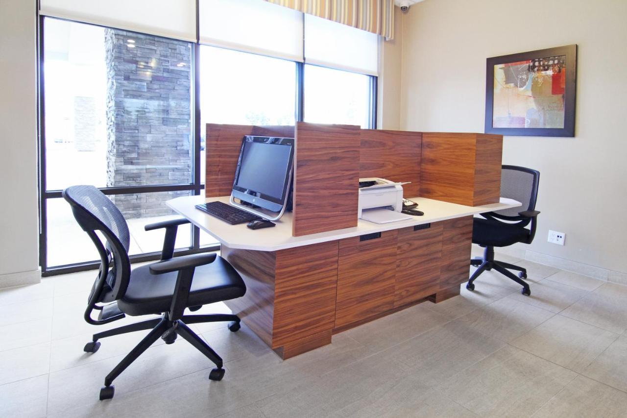 Express And By Ihg 3* Calgary