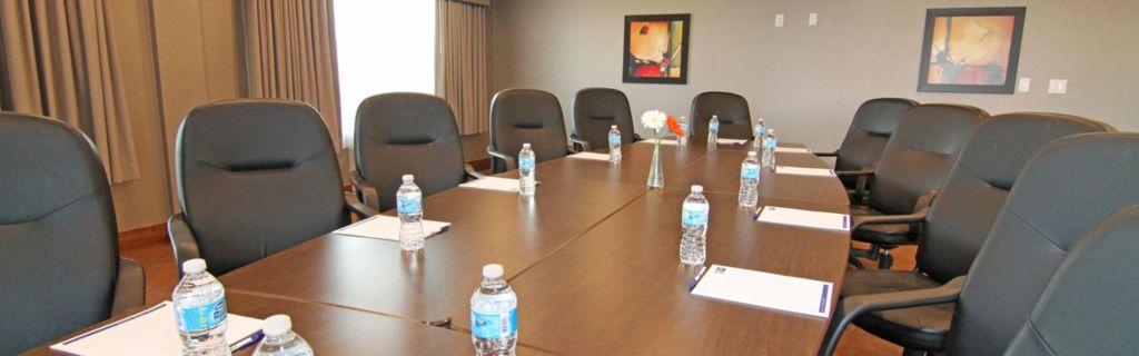 Express And By Ihg Hotel 3*