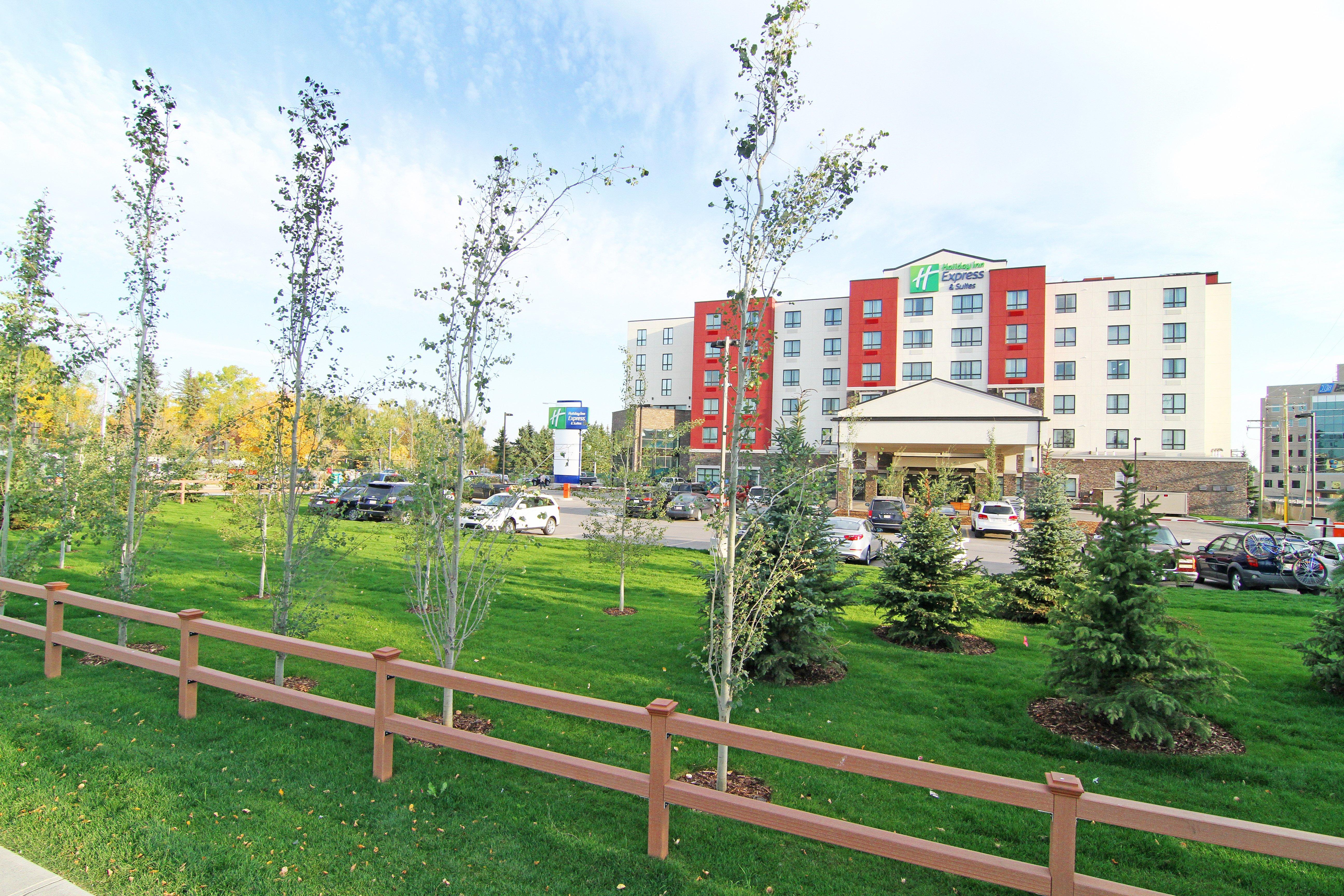 Express And By Ihg Hotel 3*