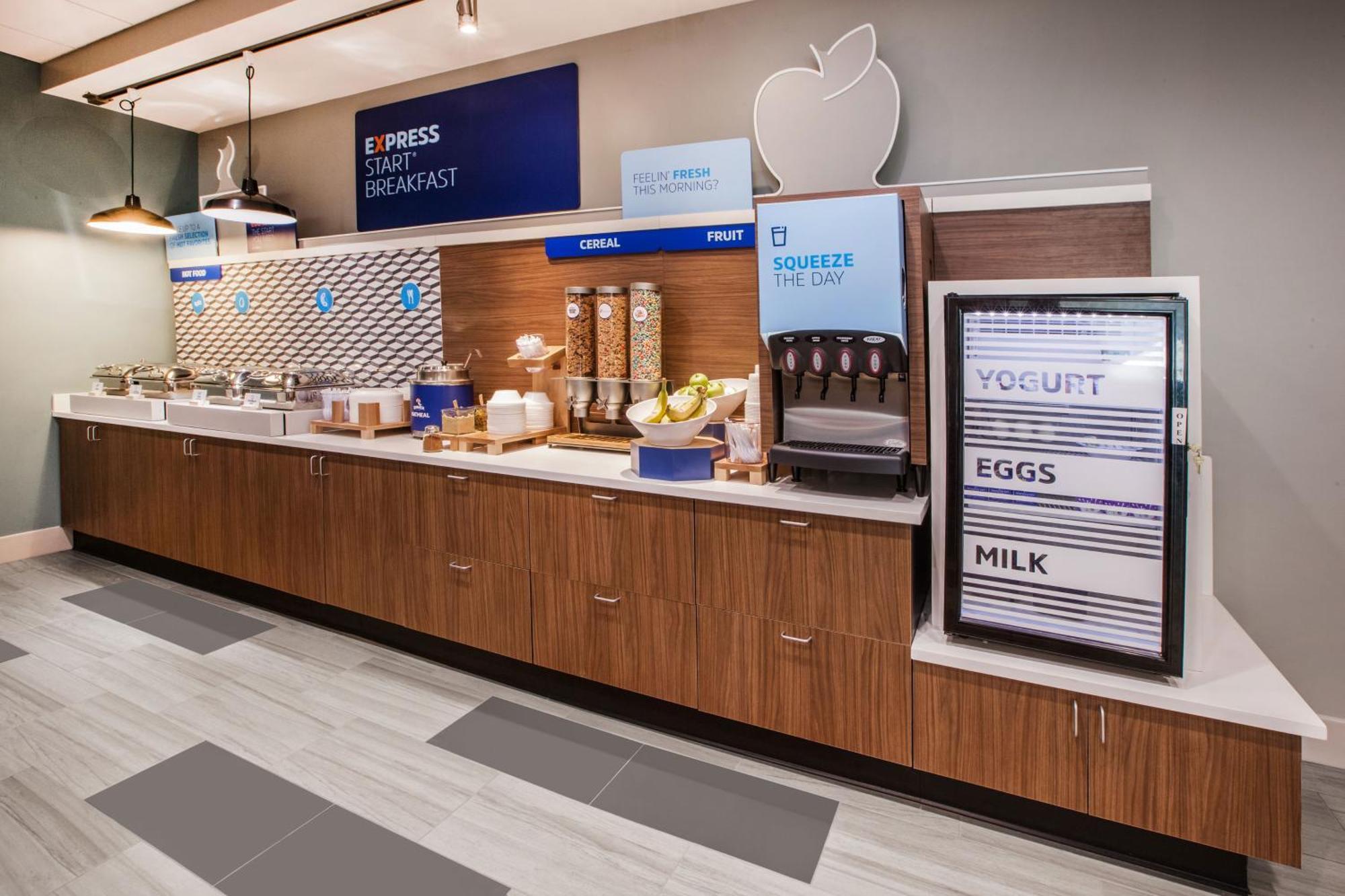 Hotel Express And By Ihg Calgary